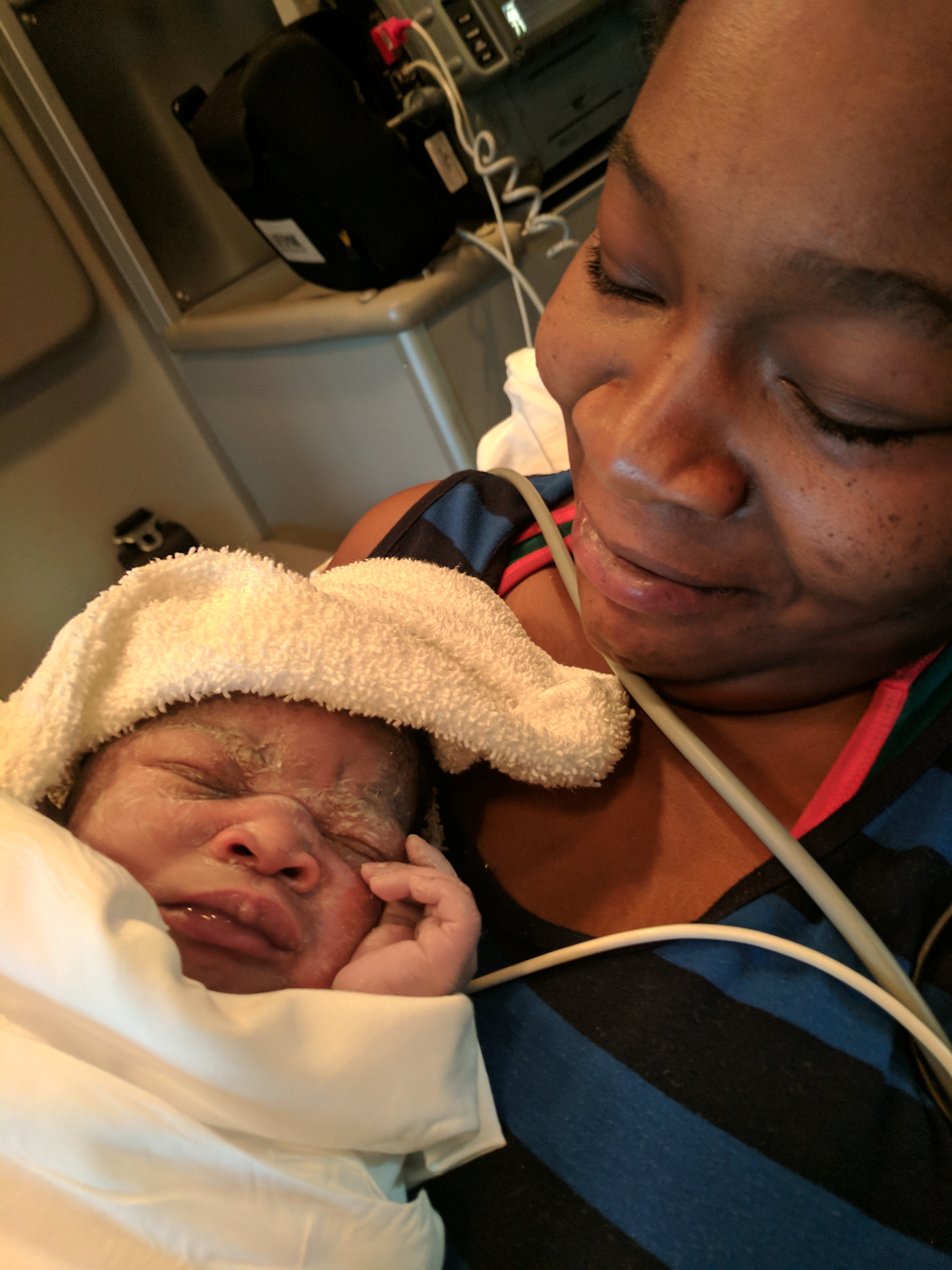 FIREFIGHTERS HELP A MOTHER GIVE BIRTH TO A BABY GIRL