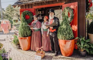 Clay Gardens on 30A Hosts Annual Holiday Open House