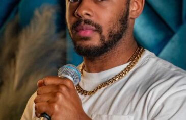 EMERALD COAST THEATRE COMPANY HOSTS VOICES OF VALOR AND COMEDY